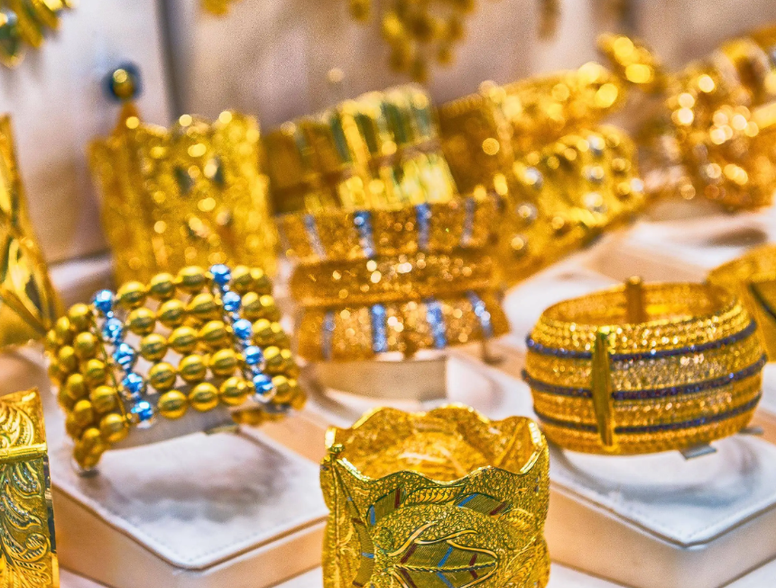 金价在暴跌后企稳,市场准备迎接更多波动